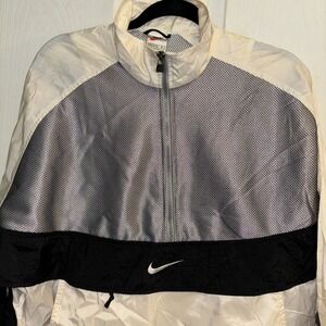 Nike  1/4 Zip Black/Cream Mesh TypeNylon Pocket Windbreaker/ Rain Jacket M 8/10